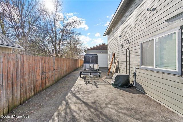 9269 N Crabapple CT, Hayden, ID 83835