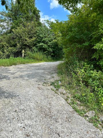 2184 Shadrick Ferry Road, Frankfort, KY 40601