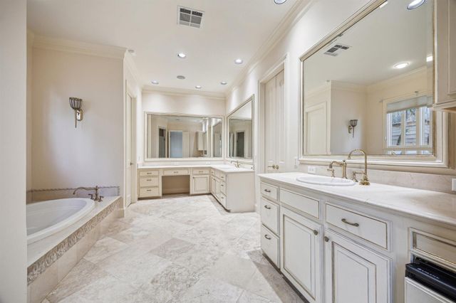 5022 Tangle Lane, Houston, TX 77056