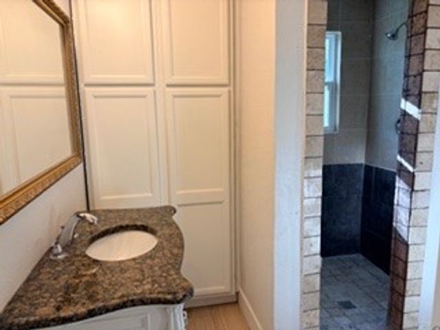 7305 Anderson Boulevard, Fort Worth, TX 76120