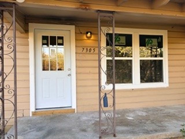 7305 Anderson Boulevard, Fort Worth, TX 76120