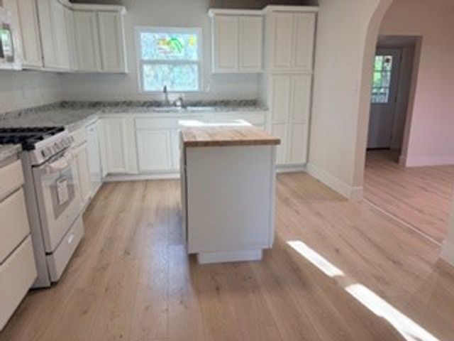 7305 Anderson Boulevard, Fort Worth, TX 76120