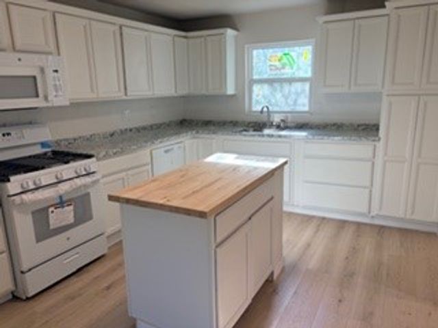 7305 Anderson Boulevard, Fort Worth, TX 76120