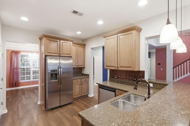 8512 Marsh Overlook, North Charleston, SC 29420