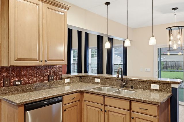 8512 Marsh Overlook, North Charleston, SC 29420