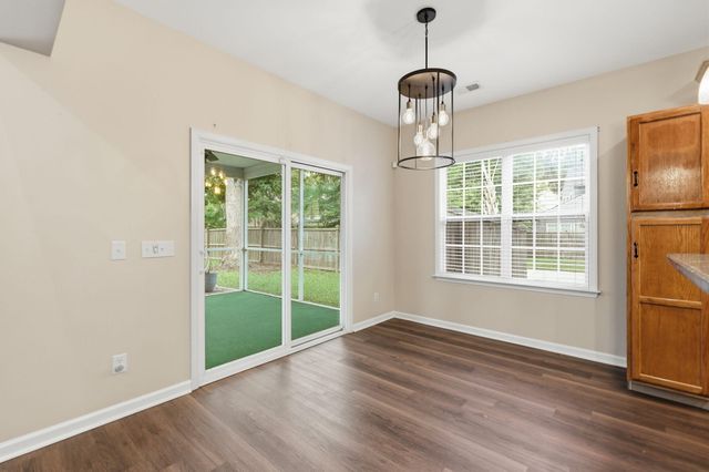 8512 Marsh Overlook, North Charleston, SC 29420