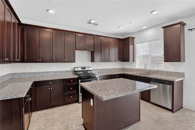 12892 Claremore, Victorville, CA 92392