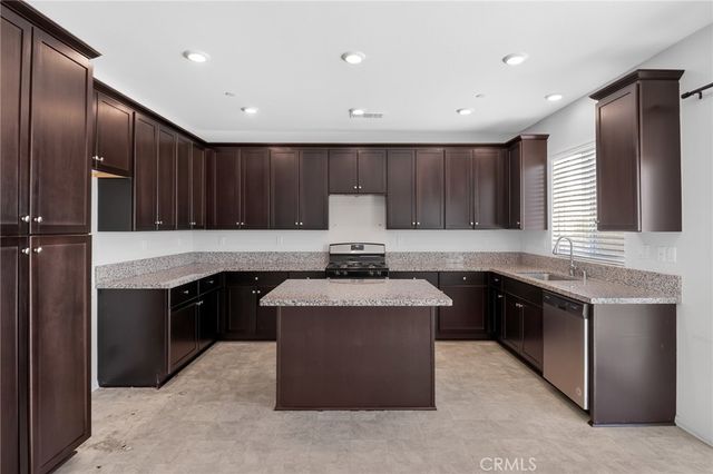 12892 Claremore, Victorville, CA 92392