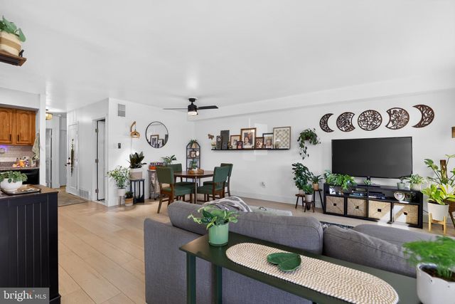 3344 S KESWICK RD, Philadelphia, PA 19114