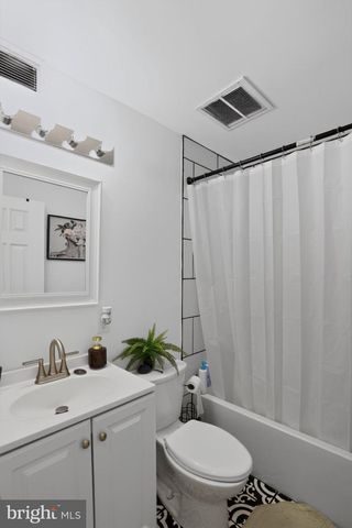 3344 S KESWICK RD, Philadelphia, PA 19114