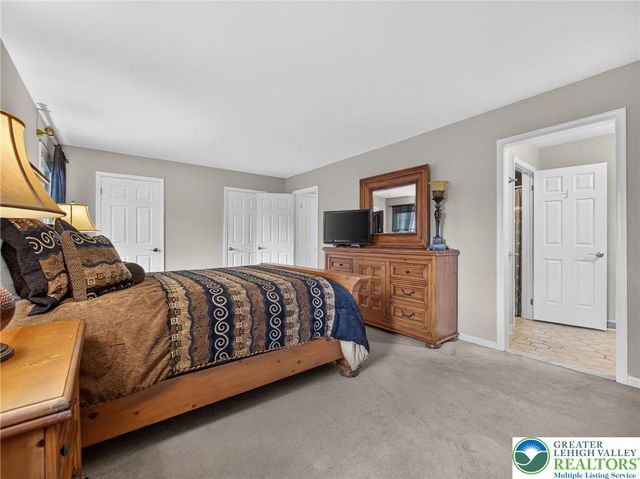 239 Village Walk Drive, Macungie Boro, PA 18062