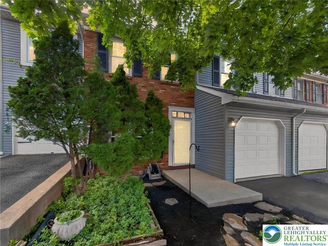 239 Village Walk Drive, Macungie Boro, PA 18062