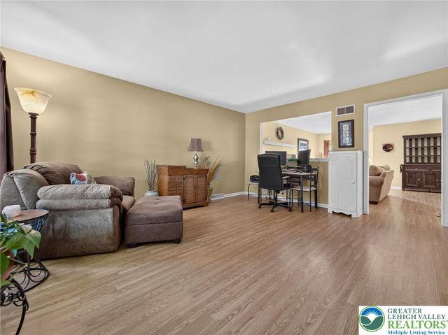 239 Village Walk Drive, Macungie Boro, PA 18062