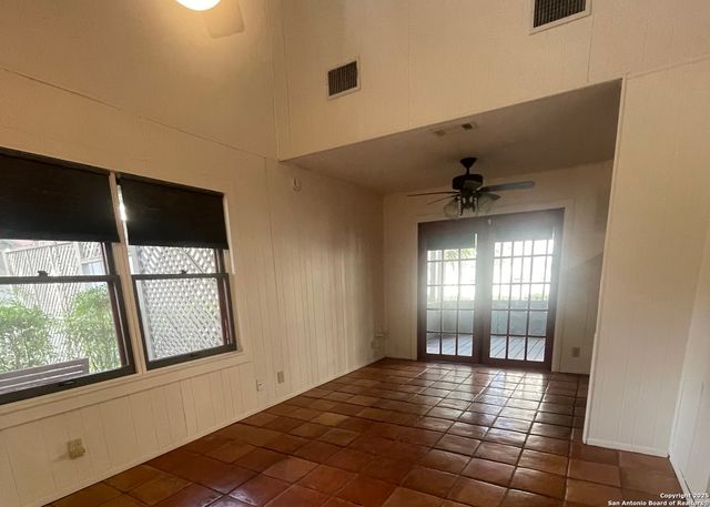 206 Madison B, San Antonio, TX 78204