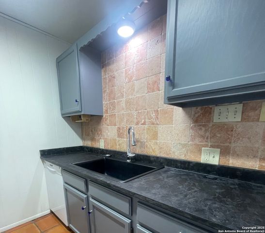 206 Madison B, San Antonio, TX 78204