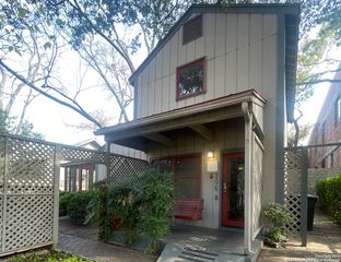 206 Madison B, San Antonio, TX 78204