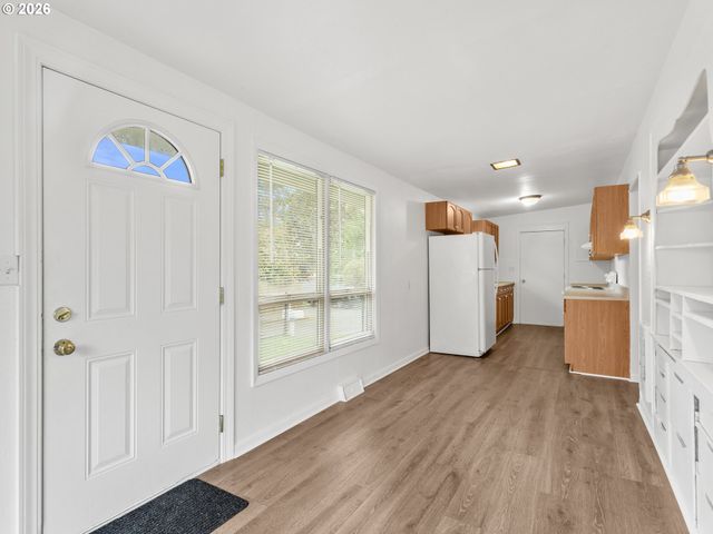 2216 E 18TH St, Vancouver, WA 98661