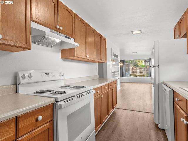 2216 E 18TH St, Vancouver, WA 98661