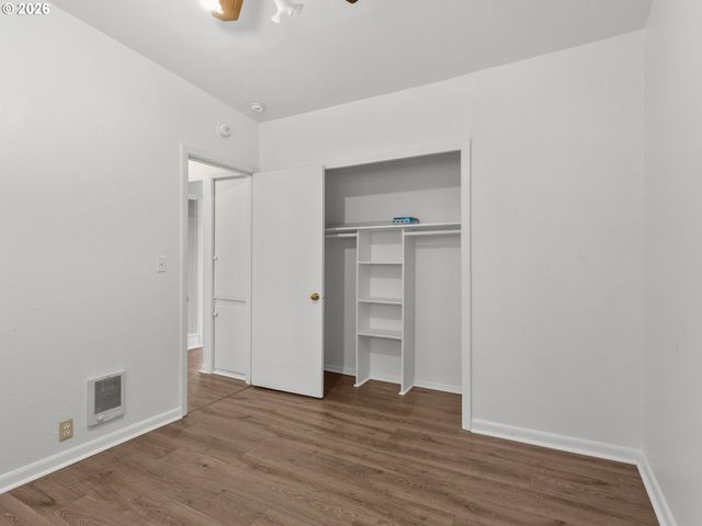 2216 E 18TH St, Vancouver, WA 98661