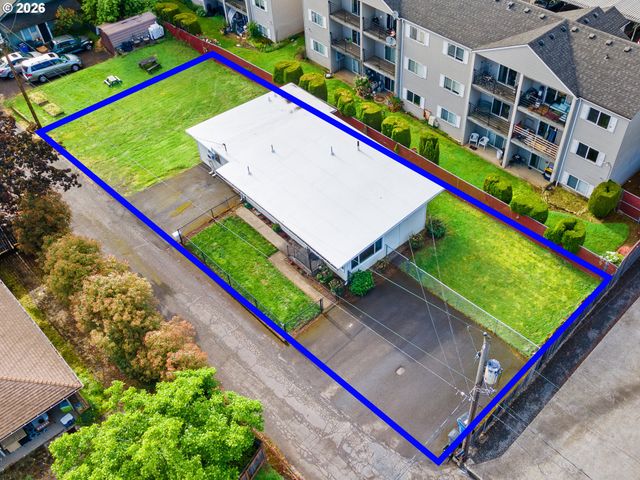 2216 E 18TH St, Vancouver, WA 98661