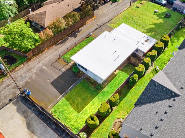2216 E 18TH St, Vancouver, WA 98661