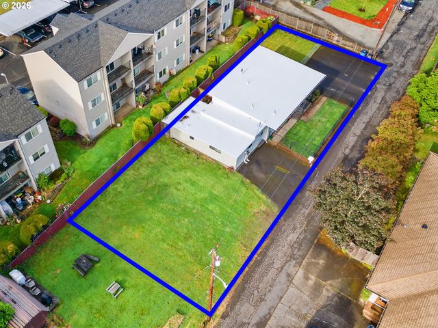 2216 E 18TH St, Vancouver, WA 98661
