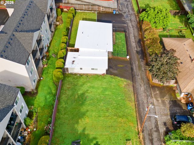 2216 E 18TH St, Vancouver, WA 98661