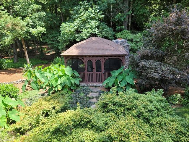 113 Finborough Court, Kernersville, NC 27284