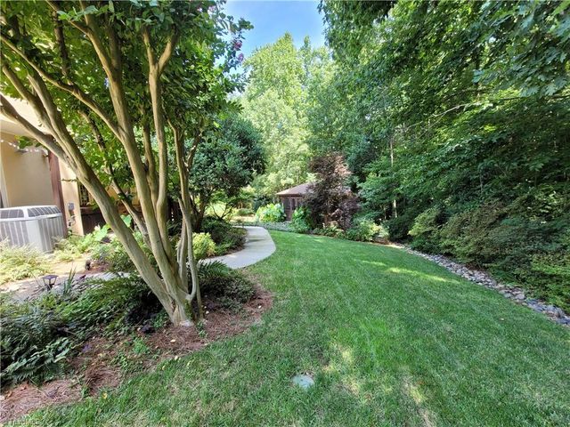 113 Finborough Court, Kernersville, NC 27284