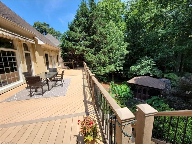 113 Finborough Court, Kernersville, NC 27284