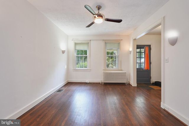 2428 TUNLAW RD NW, Washington, DC 20007