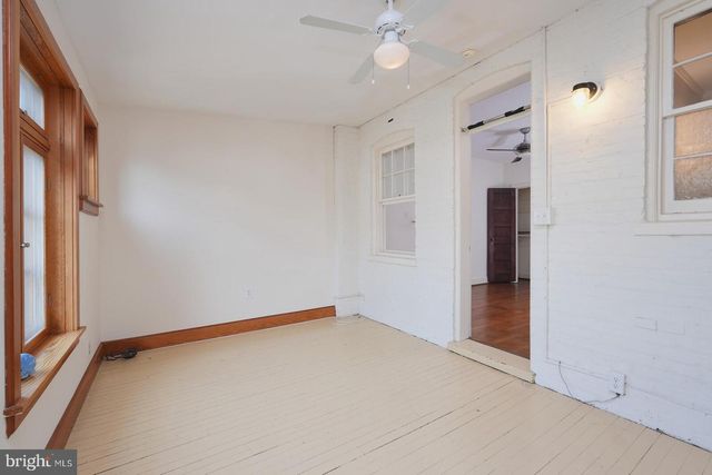 2428 TUNLAW RD NW, Washington, DC 20007