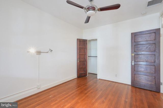 2428 TUNLAW RD NW, Washington, DC 20007