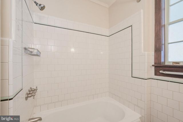 2428 TUNLAW RD NW, Washington, DC 20007