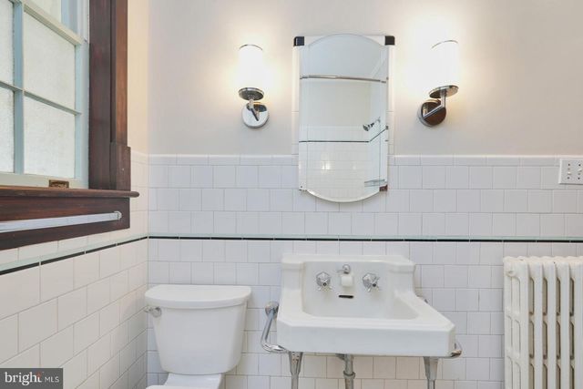 2428 TUNLAW RD NW, Washington, DC 20007