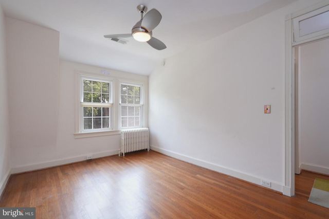 2428 TUNLAW RD NW, Washington, DC 20007