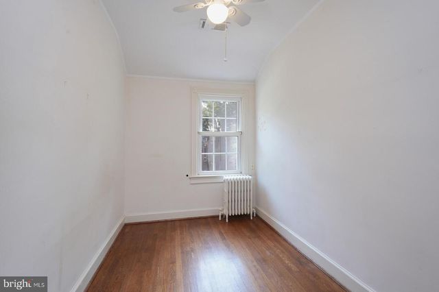 2428 TUNLAW RD NW, Washington, DC 20007