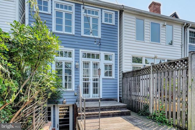 2428 TUNLAW RD NW, Washington, DC 20007