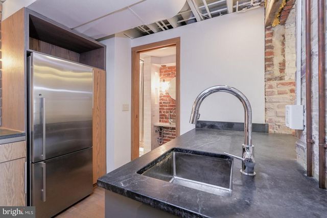 2428 TUNLAW RD NW, Washington, DC 20007