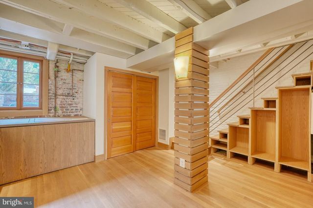 2428 TUNLAW RD NW, Washington, DC 20007