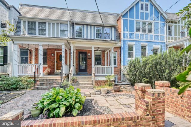 2428 TUNLAW RD NW, Washington, DC 20007