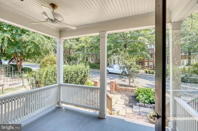 2428 TUNLAW RD NW, Washington, DC 20007