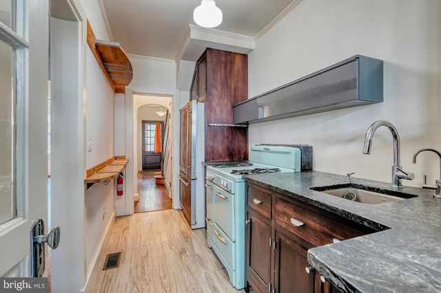 2428 TUNLAW RD NW, Washington, DC 20007