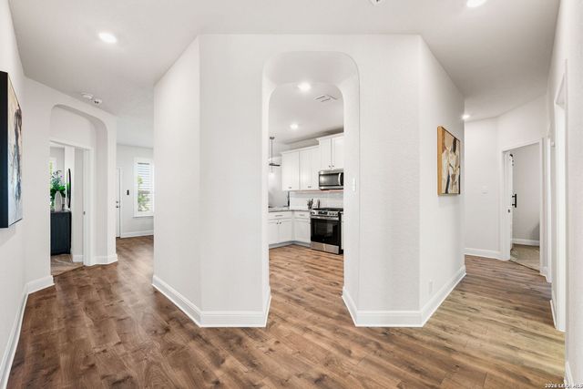 9353 ATEN SHR, San Antonio, TX 78254