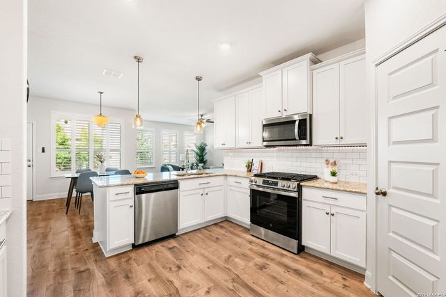 9353 ATEN SHR, San Antonio, TX 78254