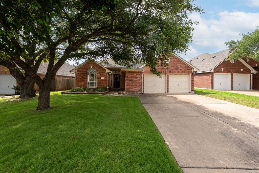 1853 Dapplegrey LN, Austin, TX 78727