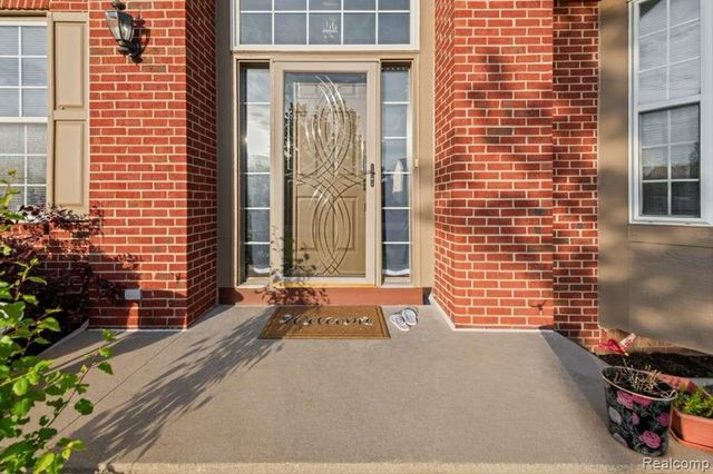 33868 Monterra Lane, Sterling Heights, MI 48312