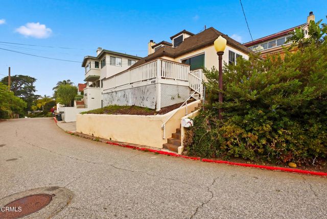 2381 Hyland Ave. Avenue, Ventura, CA 93001