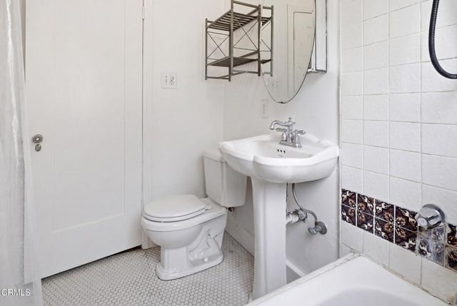 2381 Hyland Ave. Avenue, Ventura, CA 93001
