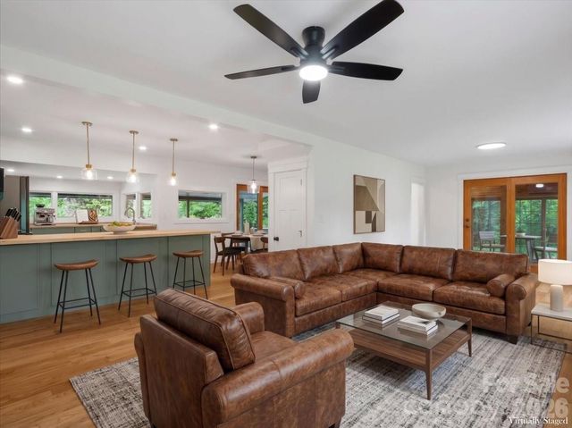 455 Rocky Springs Heights, Burnsville, NC 28714